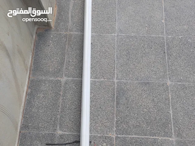 وحدة اضاءة فلورسنت أو انبوب LED