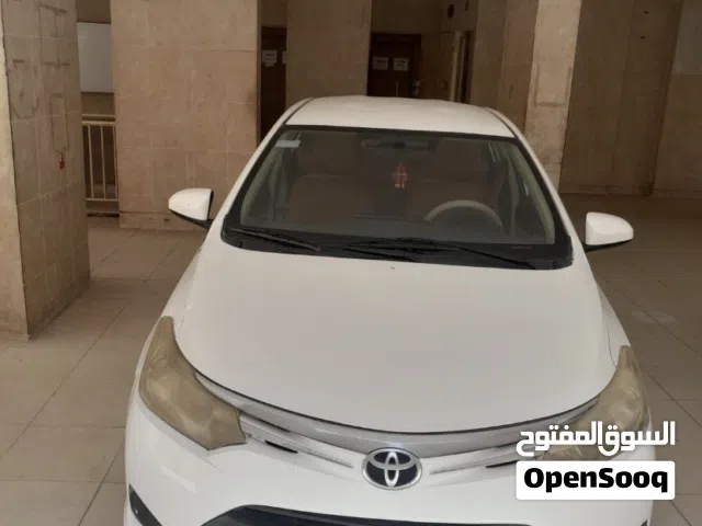 تيوتا ياريس موديل 2016 بحاله ممتازه للبيع 1400دينار