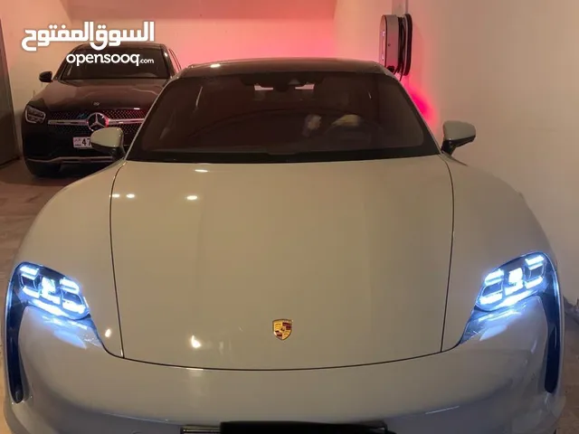 Porsche Taycan 2023