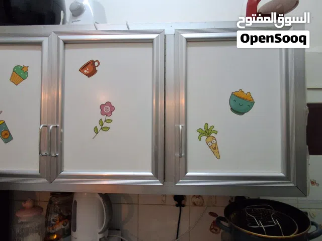 وحده مطبخ معلقه نضيفه جدا استخدام نضيفه