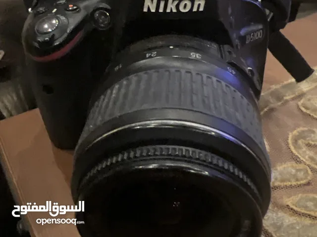كاميرا تصوير للمحترفين من نوع نيكون D5100