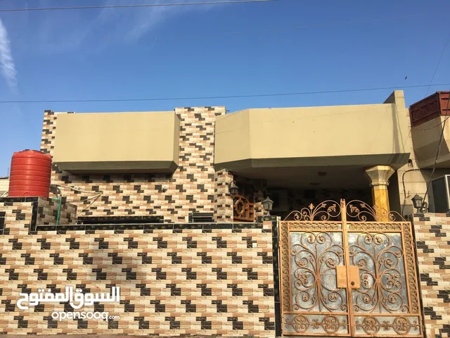 180 m2 2 Bedrooms Townhouse for Sale in Basra Al Asdiqaa