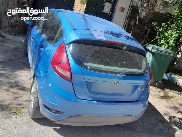 فورد فيستا 2012 عادي