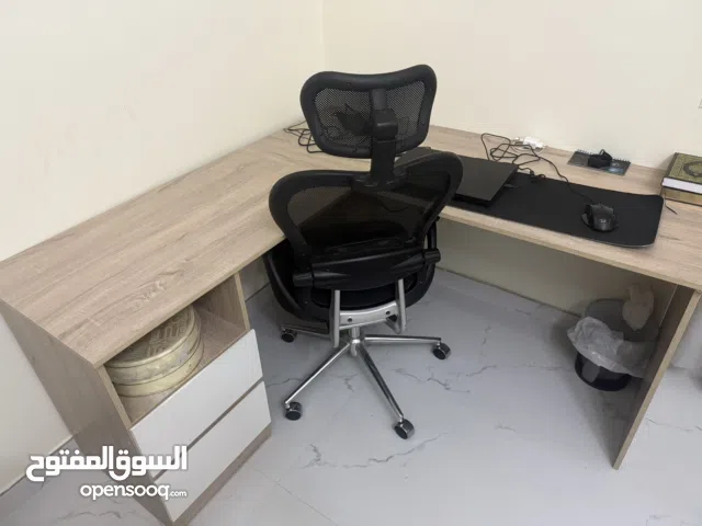 للبيع – أثاث ومستلزمات منزل كامل بحالة شبه جديده بداعي السفر