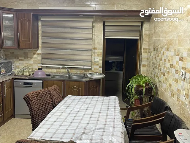 200 m2 4 Bedrooms Apartments for Sale in Amman Daheit Al Aqsa