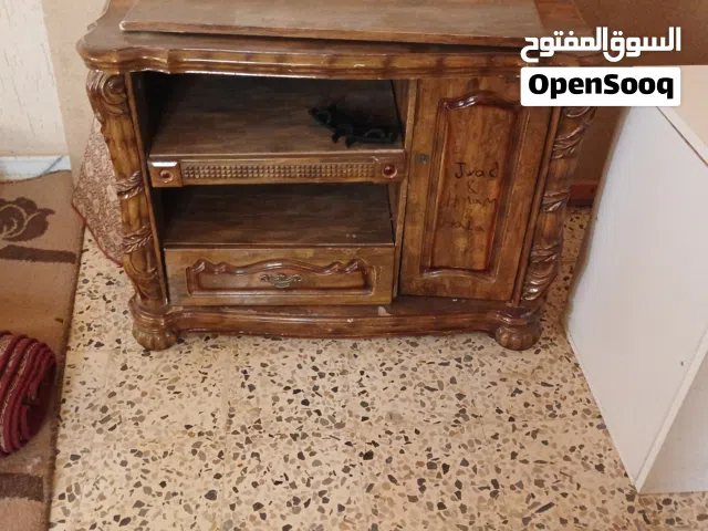 طاولة تلفاز