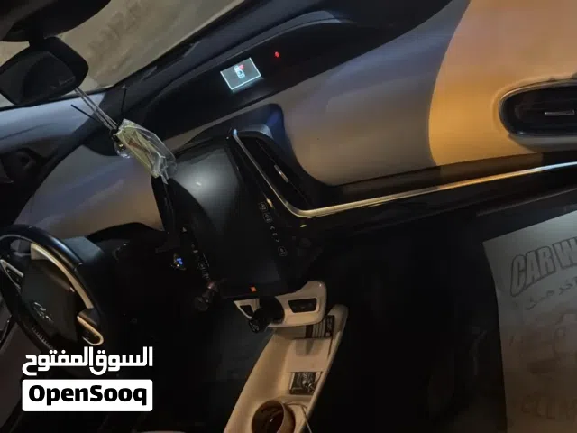 toyota prius prime 2018 plug in