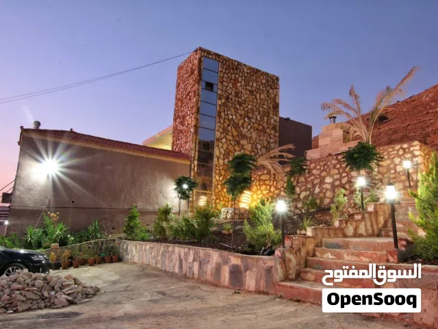 مزرعة رائعة في الصبيحي مطلة على جبال فلسطين