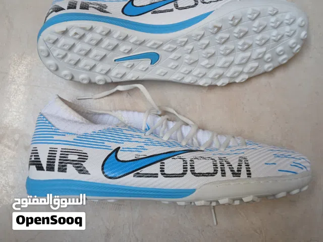 حذاء كرة القدم Nike Air zoom