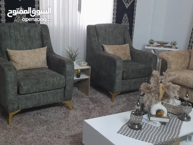طقم كنب قليل استخدام عالي ومريح