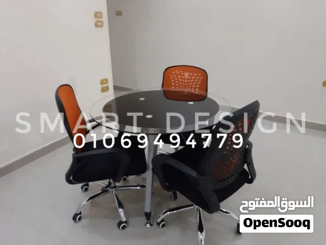 ترابيزه إجتماعات زجاج سيكوريت شاسيه معدن اليكتروستاتيك متاح جميع المقاسات