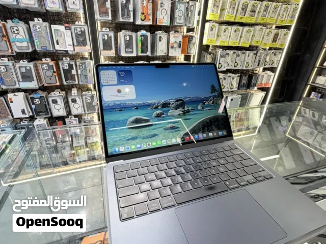 MacBook air m3 8/256 13 inch // ماك بوك اير ام 3  8/256  13 انش
