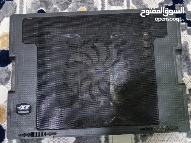 ستان لابتوب ومراح تبريد مع RGB ازرق