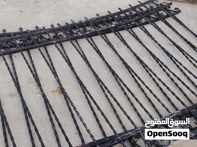 حمايات ثقاال عدد 2  عرض 3متر وارتفاع مترين و8