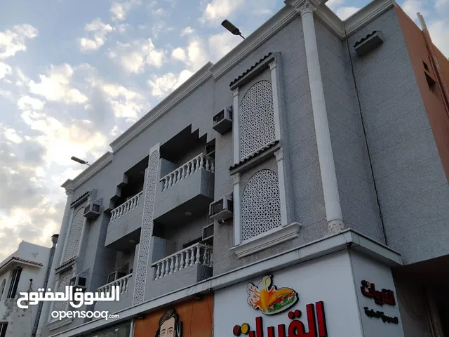 200 m2 2 Bedrooms Apartments for Rent in Jeddah Al Bawadi