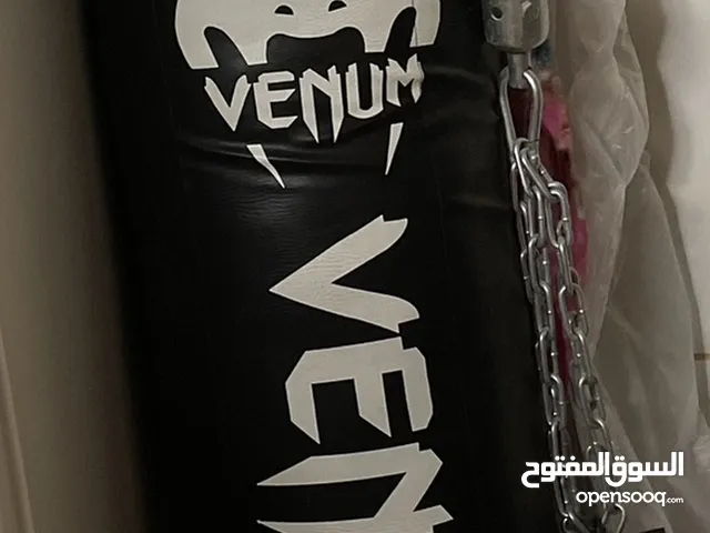 للبيع كيس ملاكمة احترافي من ماركة VENUM