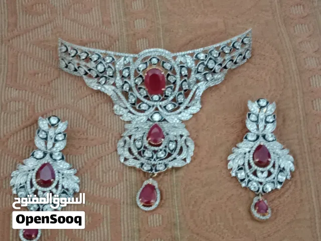 For sale nice necklace artificial colour 100% guarantee lifetime colour is not gun very good quality