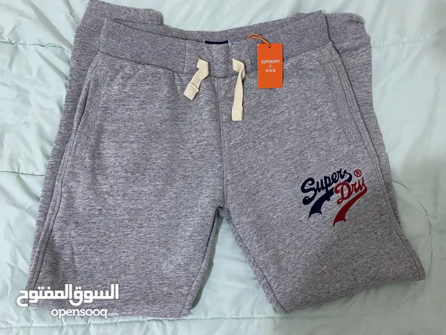سويت بانس superdry مقاس M جديد
