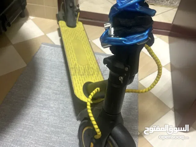 سكوتر كهربائي للبيع مستعمل سرعته 40km يمشي 30km