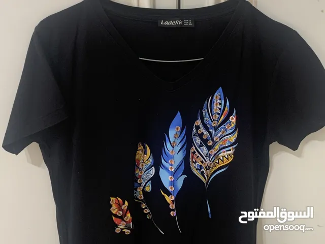 Black T-shirt with design
