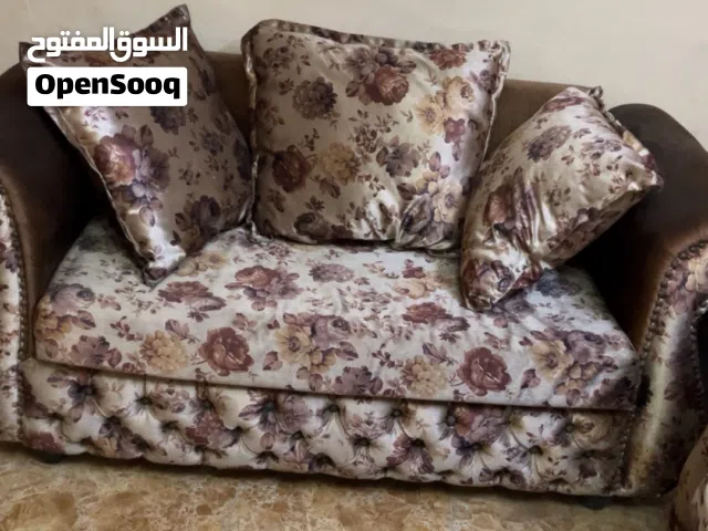كنب للبيع مستعمل