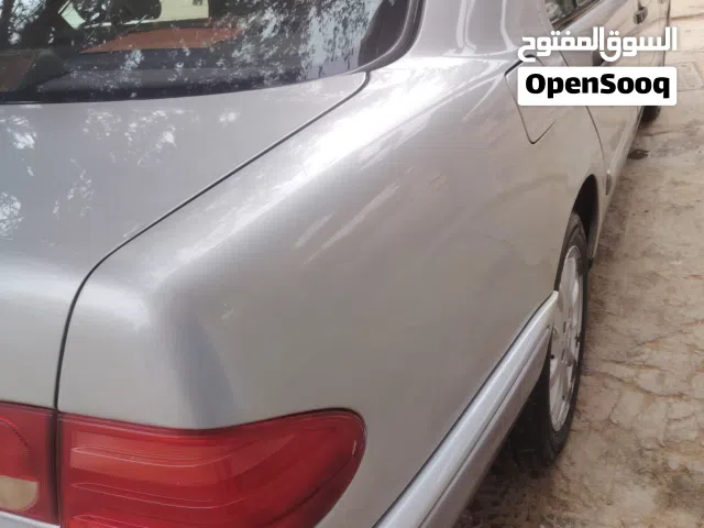 مرسيدس عيون محرك 111 ..20..4