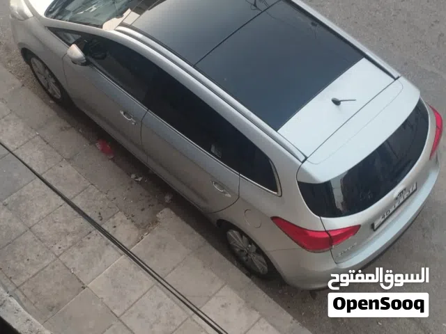 2014 كيا كارينز Luxury O