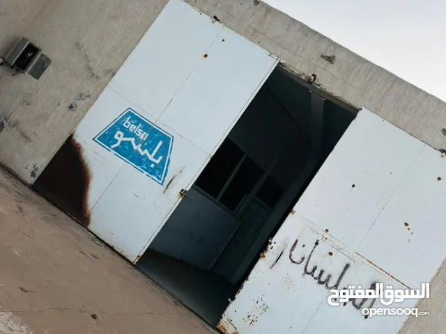 هنقر الإيجار في عين زاره القبائلية قريب من مول النادي الدبلوماسي مسقوف خرسانه قريب من الرئيسي