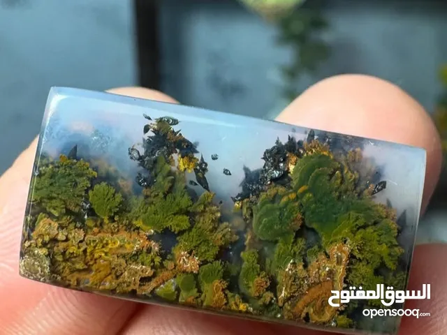 حجر عقيق و فيروزة طبيعي للبيع