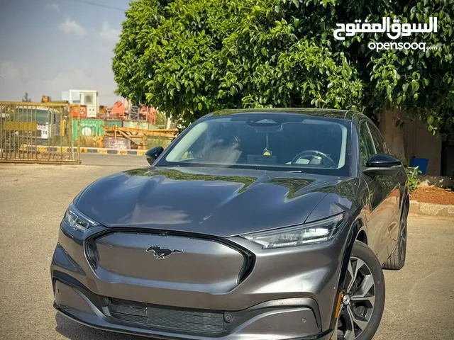 ford Mustang mach e primum 2021