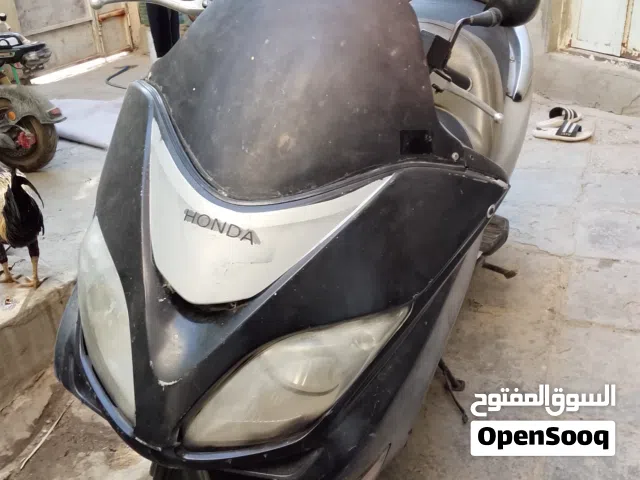 2008 هوندا Forza