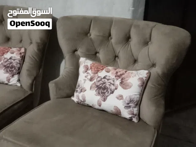 الطقم حاليا محفوظ بالمخزن ولا يُستَخدم تم شراءه من مفروشات الماسية