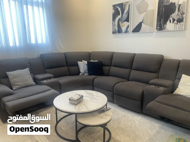 أثاث للبيع متنوع بداعي السفر