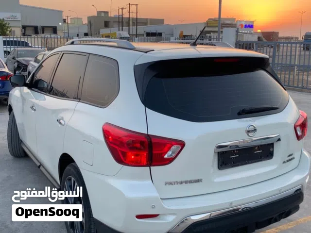 2018 نيسان باثفايندر XE