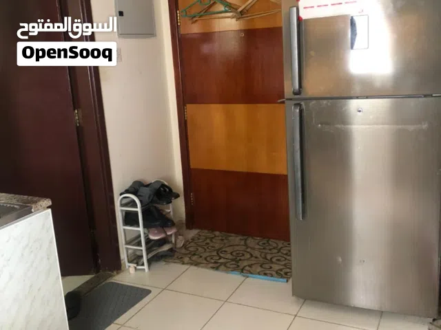 موجود سريريرن في استديو في الروله