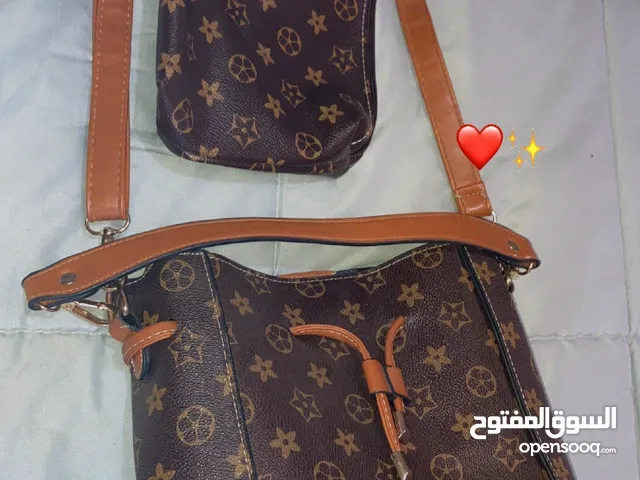 شنتة لويس فيتون نفس الاصلي بالضبط بسعر 12