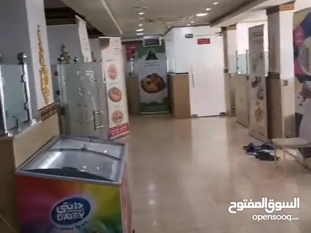 فرصه ذهبية لامتلاك مطعم فاخر في موقع استراتيجيراقي للمأكولات العربيه واليمنية للبيع في العاصمة مسقط