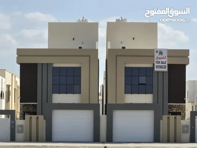 للبيع توين فيلا بموقع شرح جدا