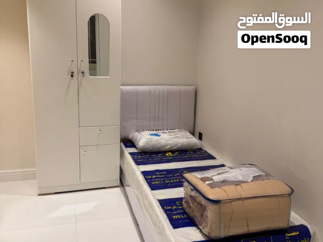 دولاب ملابس خشب بابين الون أبيض جدید