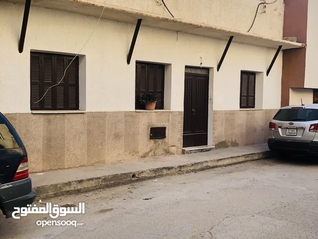 145 m2 More than 6 bedrooms Townhouse for Sale in Tripoli Old Soar Road