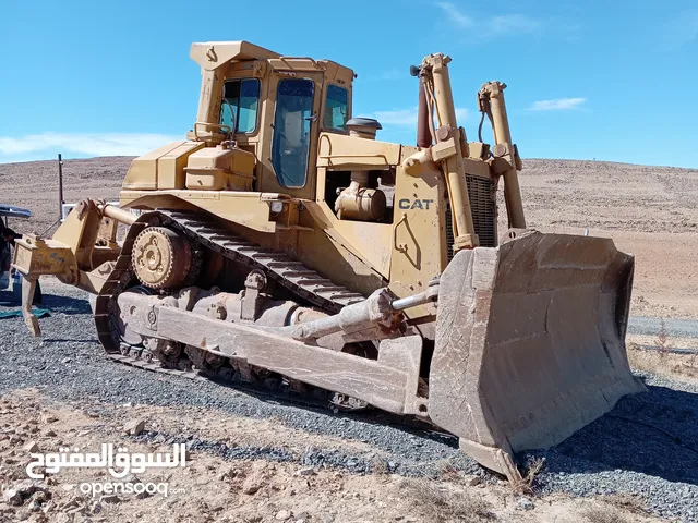 بلدوزر D8L  للايجار