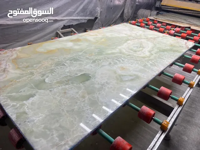 عرض خاص لحجر العقيق الأخضر – الفخامة والجمال الطبيعي في عمارتك