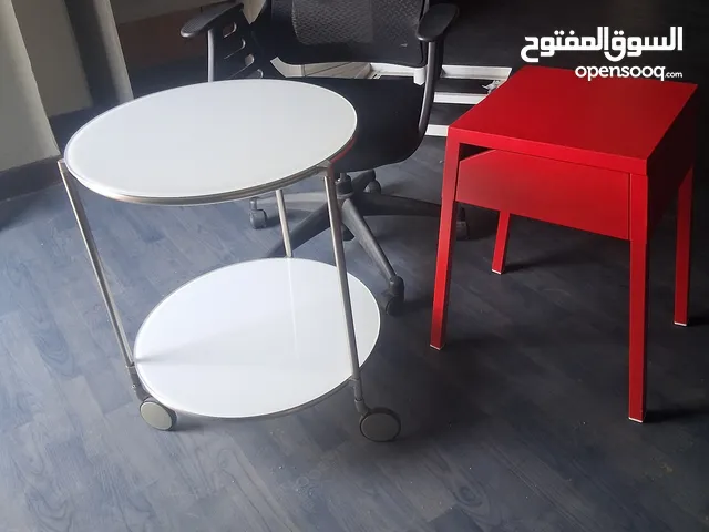 اثنين طاوله وكرسي مكتب استعمال خفيف حاله جيده