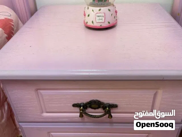 تسريحة و2 طاولة جانبية وشفنيرة ب50