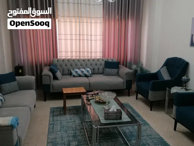 طابق كامل للبيع يصلح لمشروع تجاري مثل نادي رياضي او ما شابه