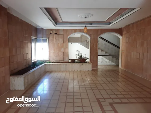 شقة 160م بشارع الجاردنز - تلاع العلي - خلف المدارس العمرية