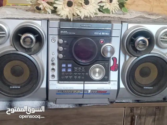 ستيريو نوع سامسونج الاصلي استعمال خفيف للبيع بسعر مغري بحق سماعاته