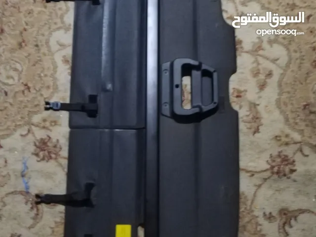 ستارة خلفية لسيارة لكزس