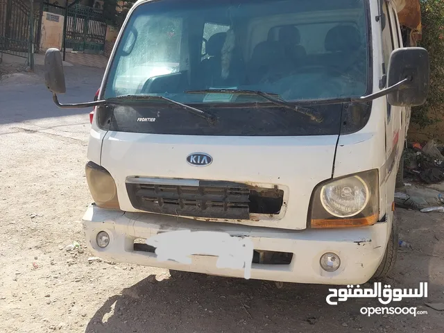 كيا بنقو 2002