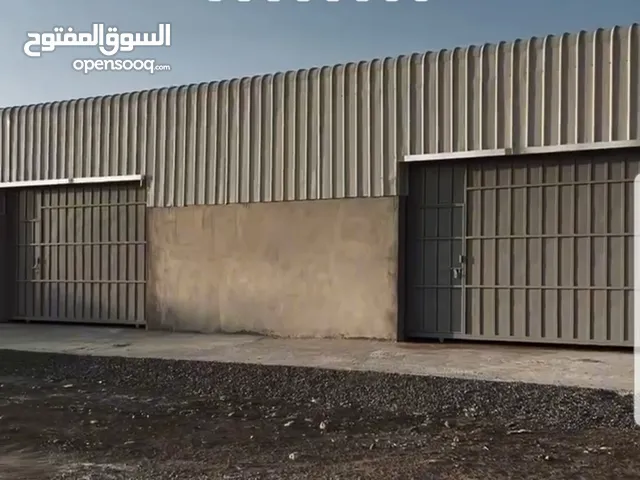 مخزن للايجار قريب من مسقط خلف حديقه النسيم العامه